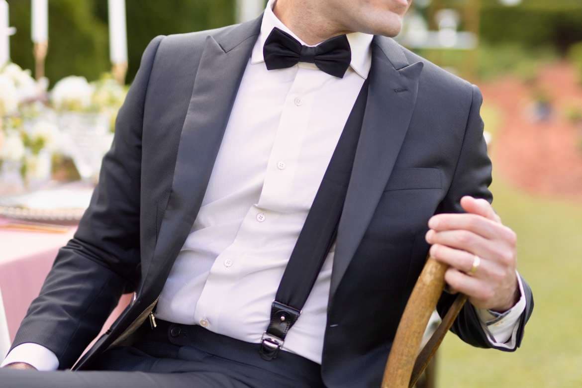 How To Choose the Right Groomsmen Suits Dos and Don'ts